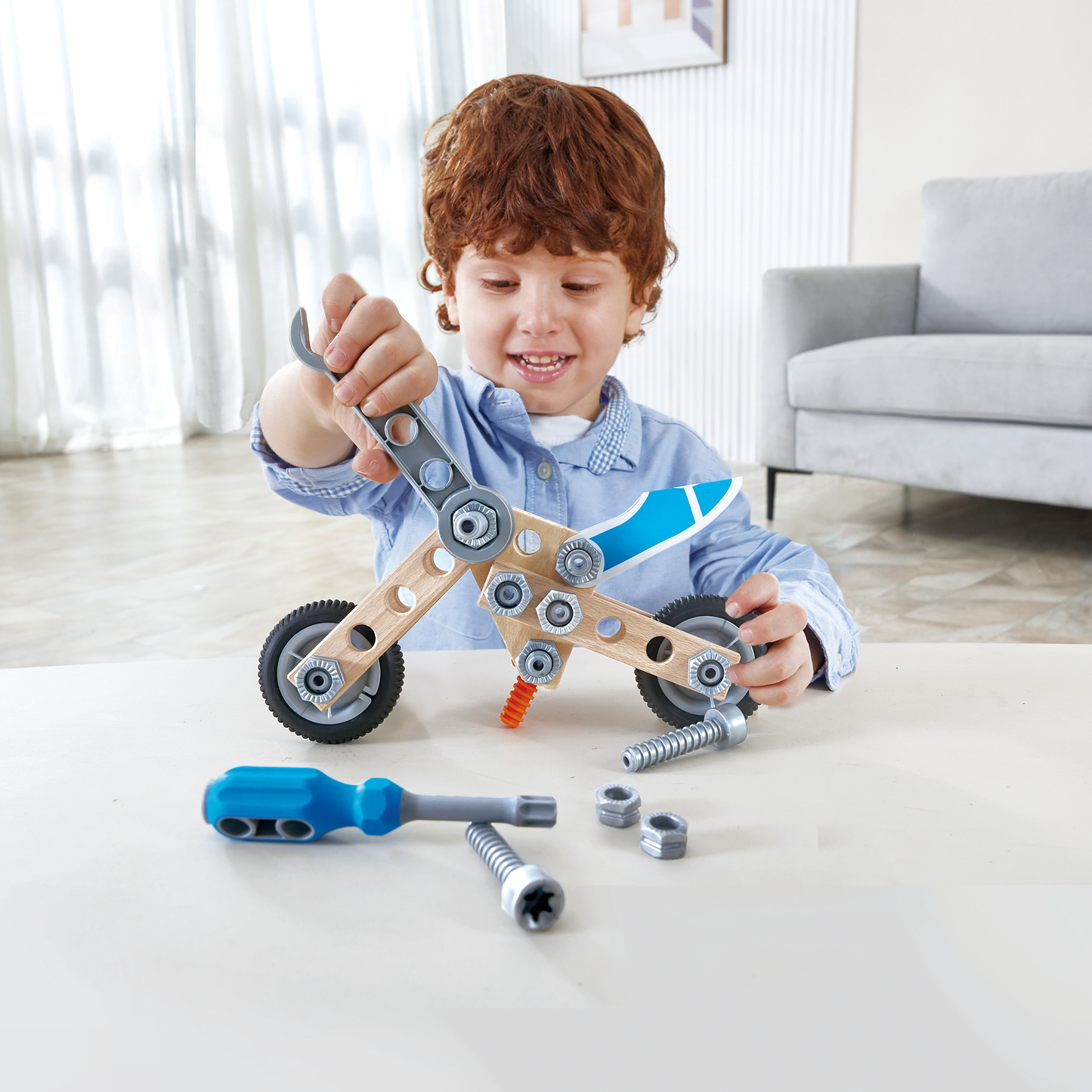 Jucarie din lemn - Set de constructie motociclete (34 piese)