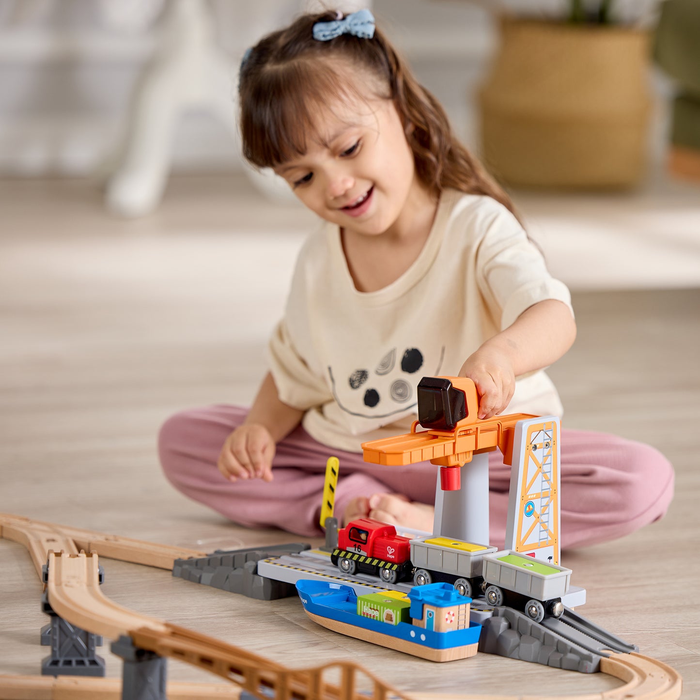 Jucarie din lemn - Set de transport maritim si feroviar (38 piese)