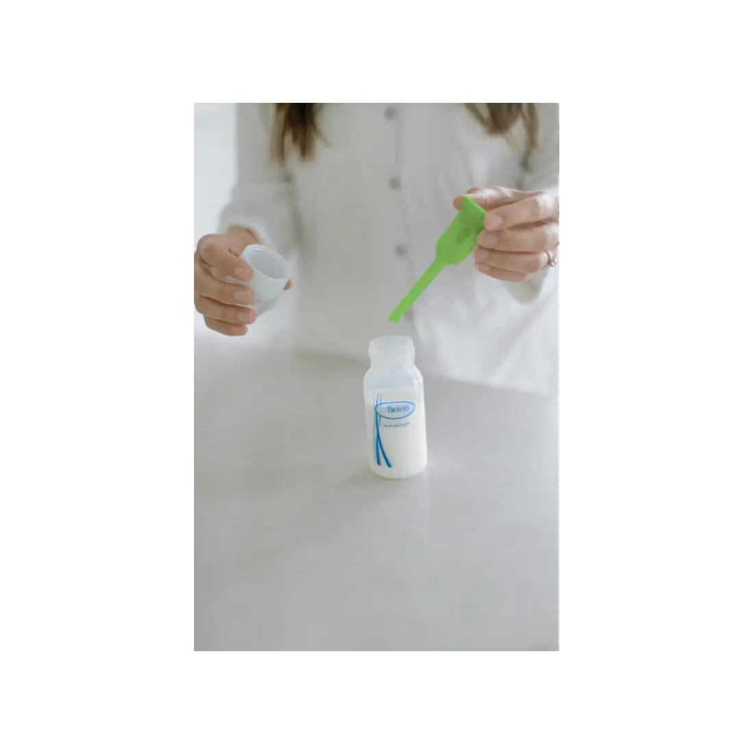 Biberon din plastic Anti-Colici cu Gat Ingust, 120 ml. "Options +"