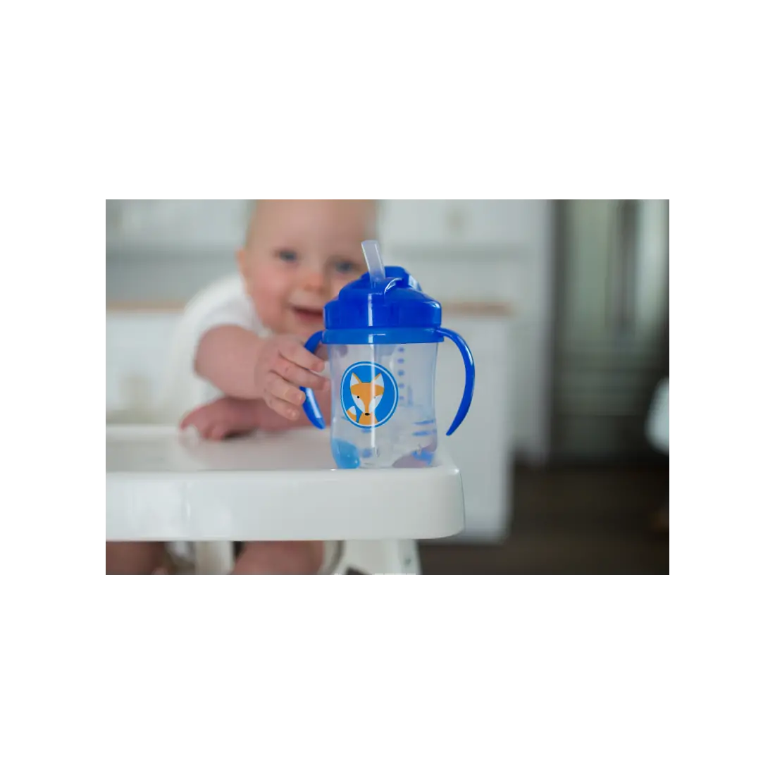 Prima canita cu pai a bebelusului 270 ml. 6 luni+