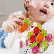 Joc din lemn 2 in 1 - Stivuiti legumele pe Iepuras si insirati legumele pe sfoara Omidei