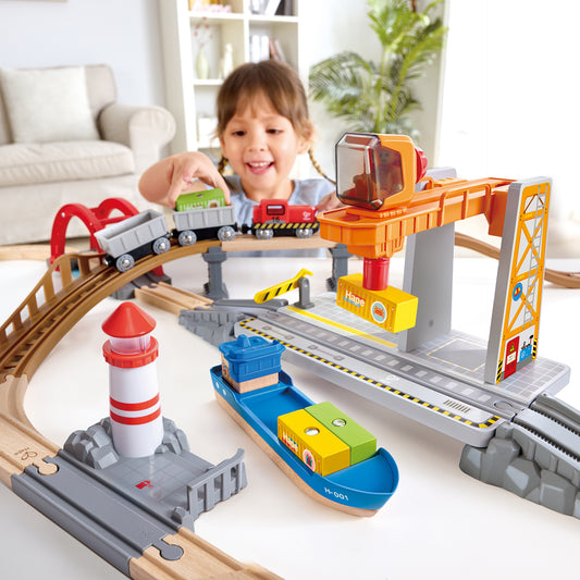 Jucarie din lemn - Set de transport maritim si feroviar (38 piese)