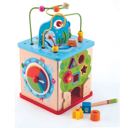 Jucarie din lemn â€“ Centru de activitati cub multifunctional