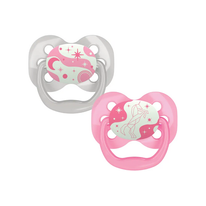Suzeta silicon "Advantage" cu capac, nivel 1 (0-6 luni), culori fosforescente ptr. fetite (2 pack)